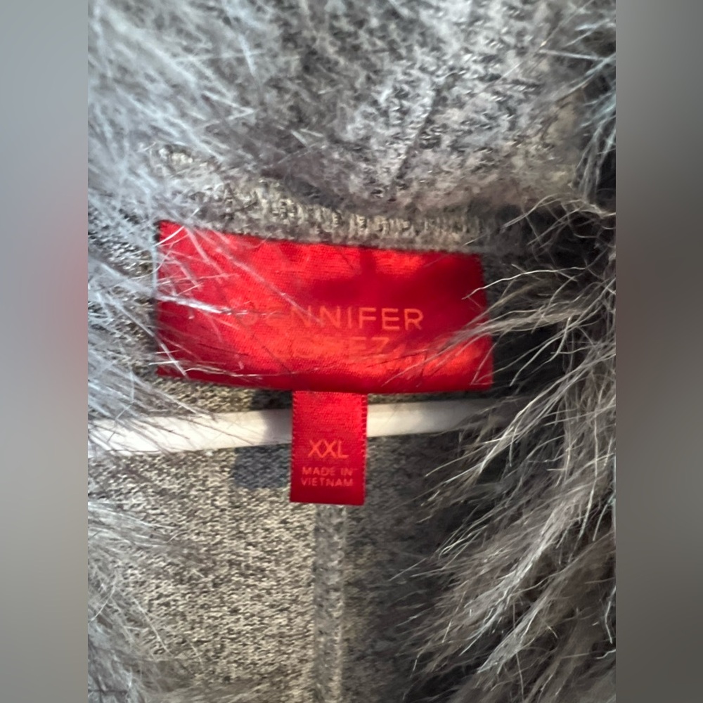 Elegant Gray Faux Fur Trim Sweater - Picture 4 of 6